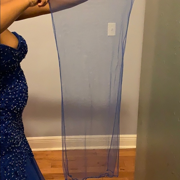 Floor length gown - Picture 7 of 7